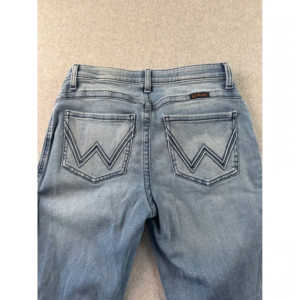 Wrangler Willow Ultimate Riding Jeans Light Wash Bootcut Denim 9x36 10WRW60AR